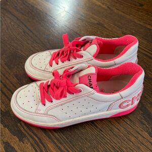 CHANEL Women White and Pink Sneakers